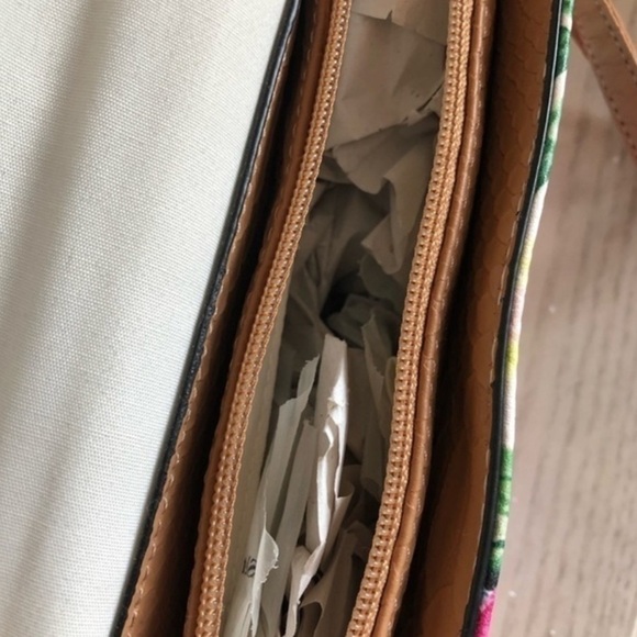 Apt.9 Bag - Picture 4 of 5